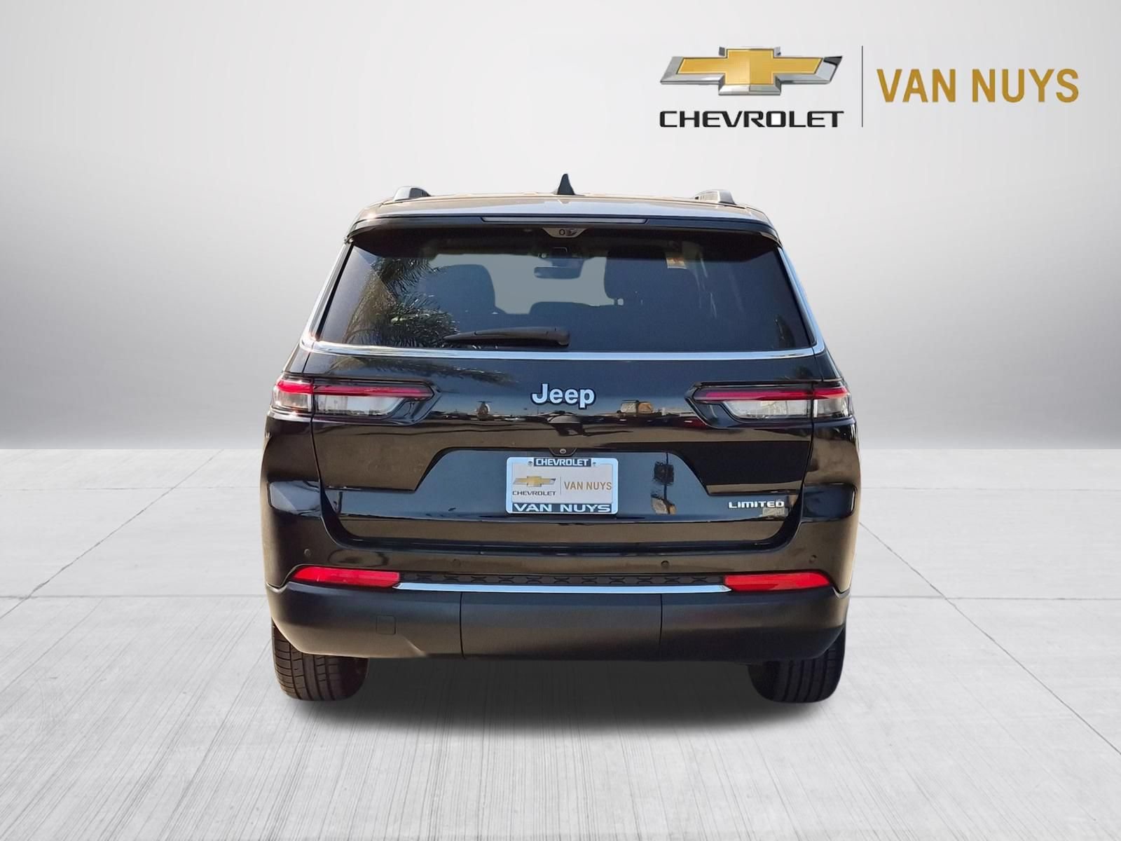 Used 2023 Jeep Grand Cherokee L Limited w/ Luxury Tech Group II RWD image 6