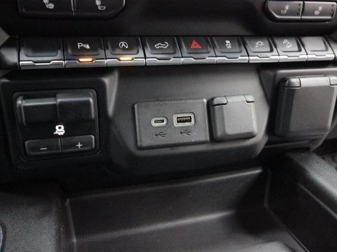 Used 2019 Chevrolet Silverado 1500 RST w/ All-Star Edition image 23