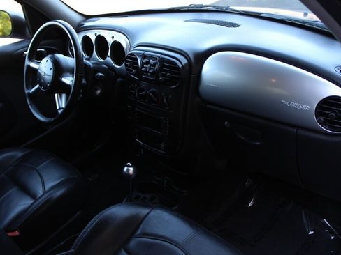 Used 2005 Chrysler PT Cruiser GT FWD image 17