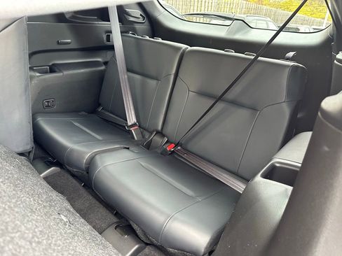 Used 2024 Mitsubishi Outlander SE image 29