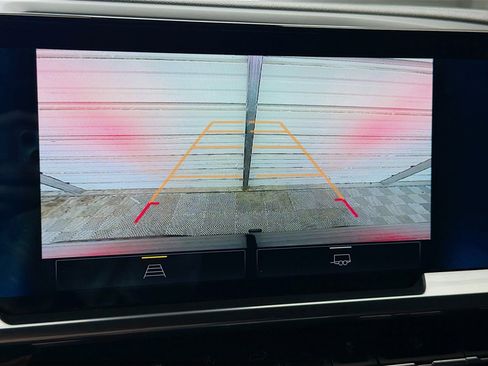 Used 2023 Chevrolet Silverado 1500 RST image 16