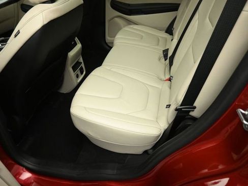 Certified 2022 Ford Edge Titanium w/ Class II Trailer Tow Package image 21