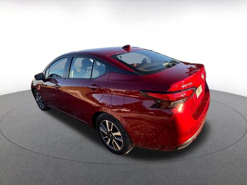 Used 2025 Nissan Versa SV image 5