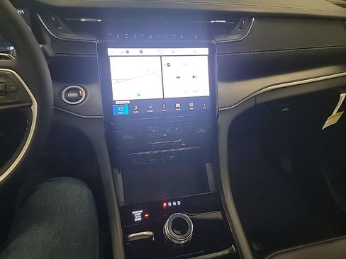 New 2025 Jeep Grand Cherokee L Limited w/ Luxury Tech Group II image 18