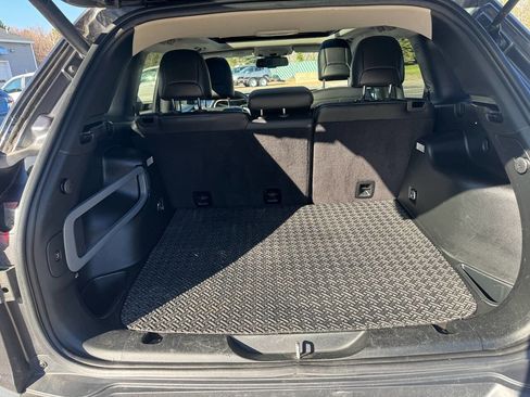 Used 2017 Jeep Cherokee Limited w/ Luxury Group AWD/4WD image 18