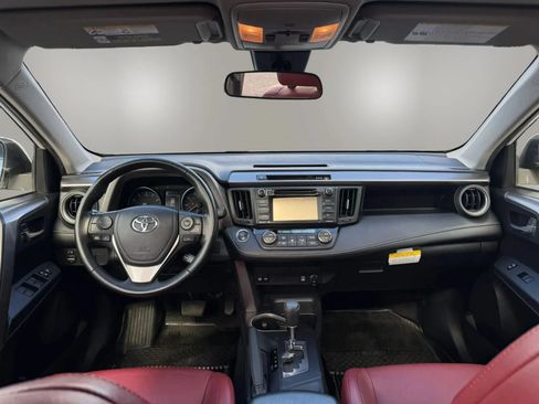 Used 2018 Toyota RAV4 XLE AWD/4WD image 35