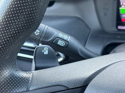 Used 2023 Chevrolet Bolt LT FWD image 36