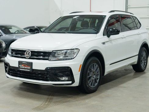 Used 2020 Volkswagen Tiguan SE R-Line w/ 3rd Row Seat Package image 3
