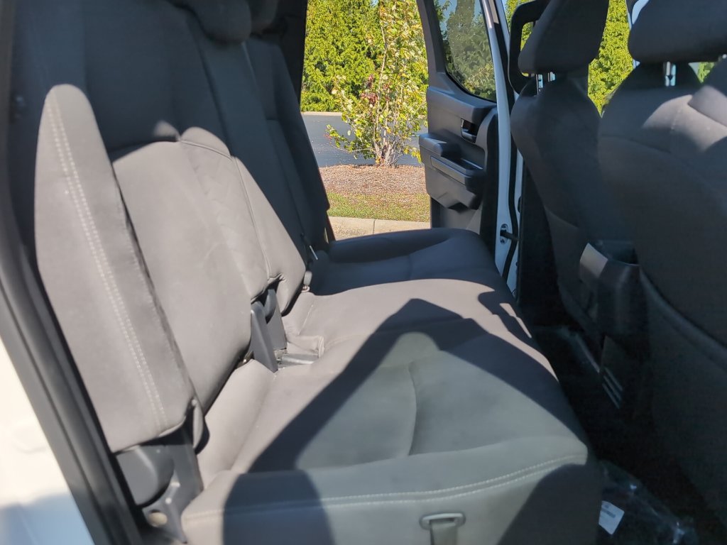 Used 2024 Toyota Tacoma SR5 AWD/4WD image 12
