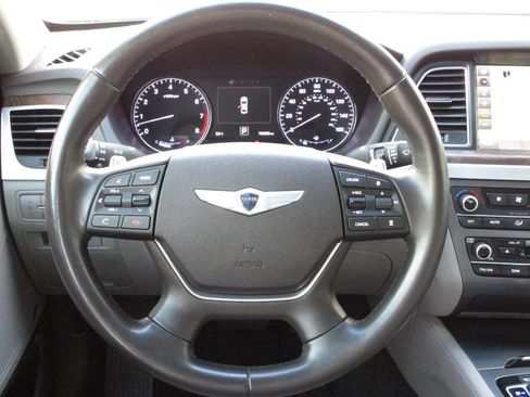 Used 2015 Hyundai Genesis 3.8 w/ Option Group 04 image 16