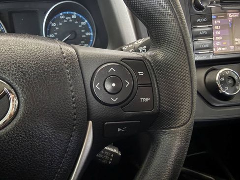 Used 2017 Toyota RAV4 LE w/ Carpet Mat Package AWD/4WD image 28