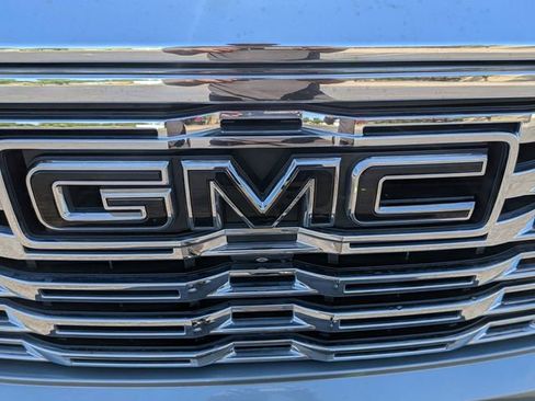 Used 2023 GMC Sierra 1500 Denali w/ Denali Reserve Package AWD/4WD image 9