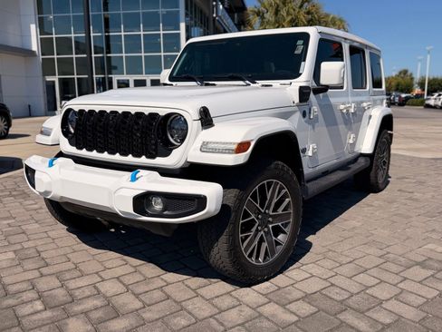 Used 2024 Jeep Wrangler High Altitude AWD/4WD image 1