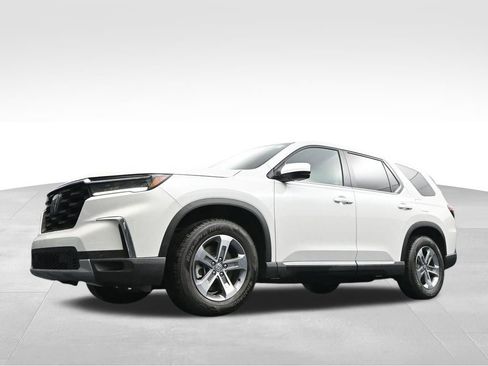 Used 2025 Honda Pilot EX-L image 34