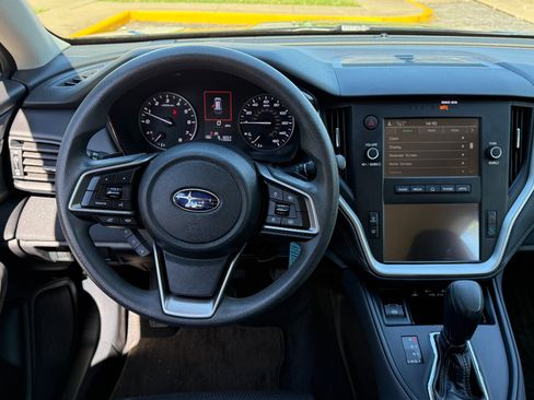 Used 2022 Subaru Outback 2.5i Premium image 18