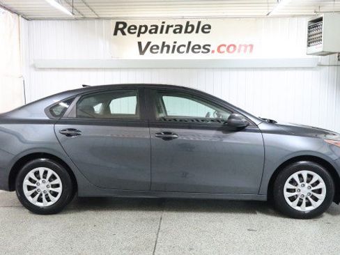 Used 2020 Kia Forte Sedan FWD image 4
