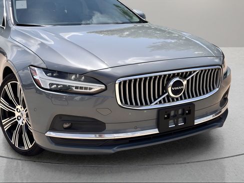 Used 2023 Volvo S90 B6 Ultimate w/ Protection Package Premier AWD/4WD image 2