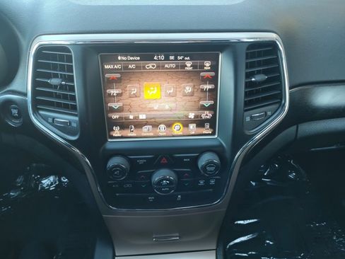 Used 2015 Jeep Grand Cherokee Altitude image 4