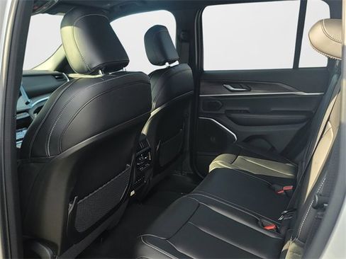 New 2026 Jeep Grand Cherokee Limited image 14