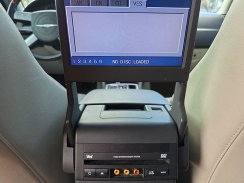 Used 2006 Chrysler 300 C w/ Navigation & Sound Group II image 26