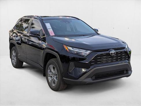 New 2025 Toyota RAV4 XLE w/ Convenience Package AWD/4WD image 7