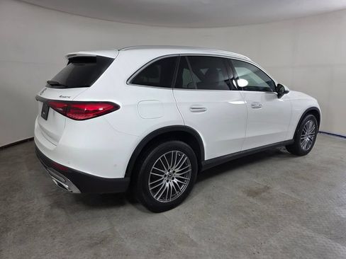Certified 2025 Mercedes-Benz GLC 300 4MATIC image 4