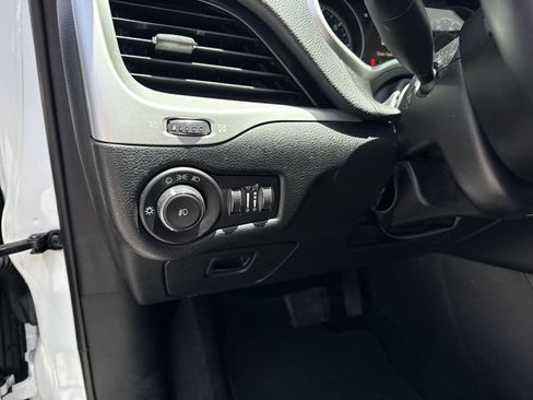 Used 2014 Jeep Cherokee Latitude image 30