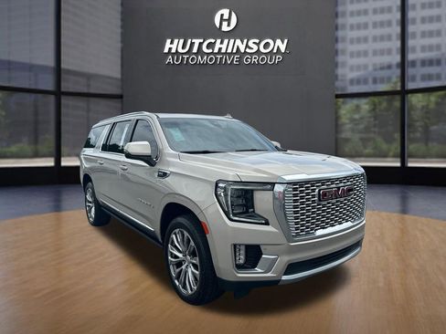 Used 2021 GMC Yukon XL Denali w/ Denali Premium Package RWD image 1