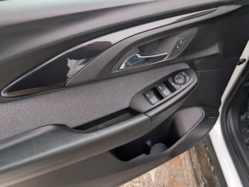 Used 2023 Chevrolet TrailBlazer LT w/ Convenience Package image 9