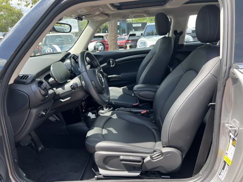 Used 2024 MINI Cooper 2-Door Hardtop FWD image 16