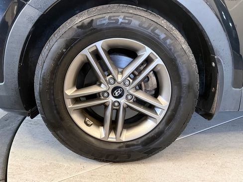 Used 2017 Hyundai Santa Fe Sport AWD/4WD image 23
