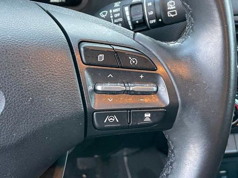 Used 2022 Hyundai Kona Limited w/ Cargo Package image 16