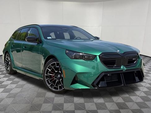 Used 2026 BMW M5 Touring AWD/4WD image 3