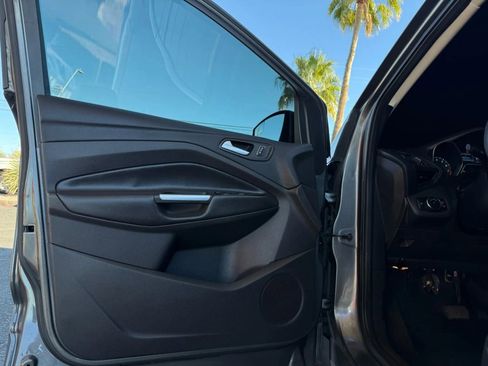 Used 2013 Ford Escape SE image 36