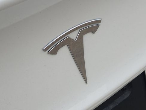 Used 2023 Tesla Model 3 Standard Range RWD image 10