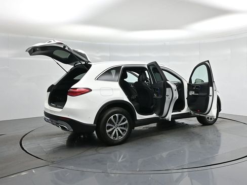 Used 2024 Mercedes-Benz GLC 300 image 5