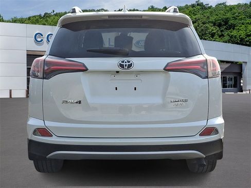 Used 2016 Toyota RAV4 Limited image 5