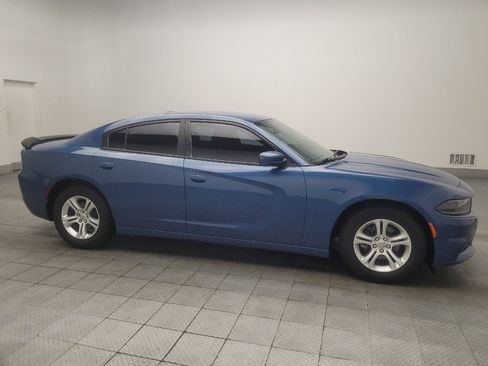 Used 2020 Dodge Charger SXT RWD image 11