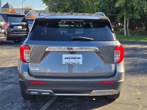 Used 2024 Ford Explorer XLT w/ Equipment Group 202A image 12