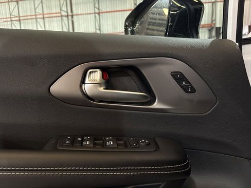 New 2026 Chrysler Pacifica Select w/ S Appearance Package FWD image 19