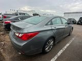 Used 2014 Hyundai Sonata SE image 2