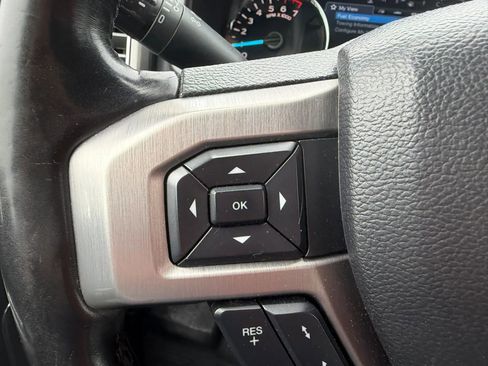Used 2019 Ford F150 Platinum w/ Equipment Group 701A Luxury AWD/4WD image 13