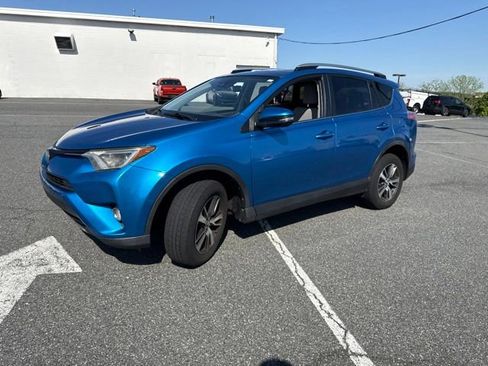 Used 2017 Toyota RAV4 XLE w/ Plus Special Value Package AWD/4WD image 3
