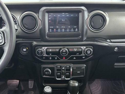 Used 2023 Jeep Wrangler Unlimited Sport AWD/4WD image 12