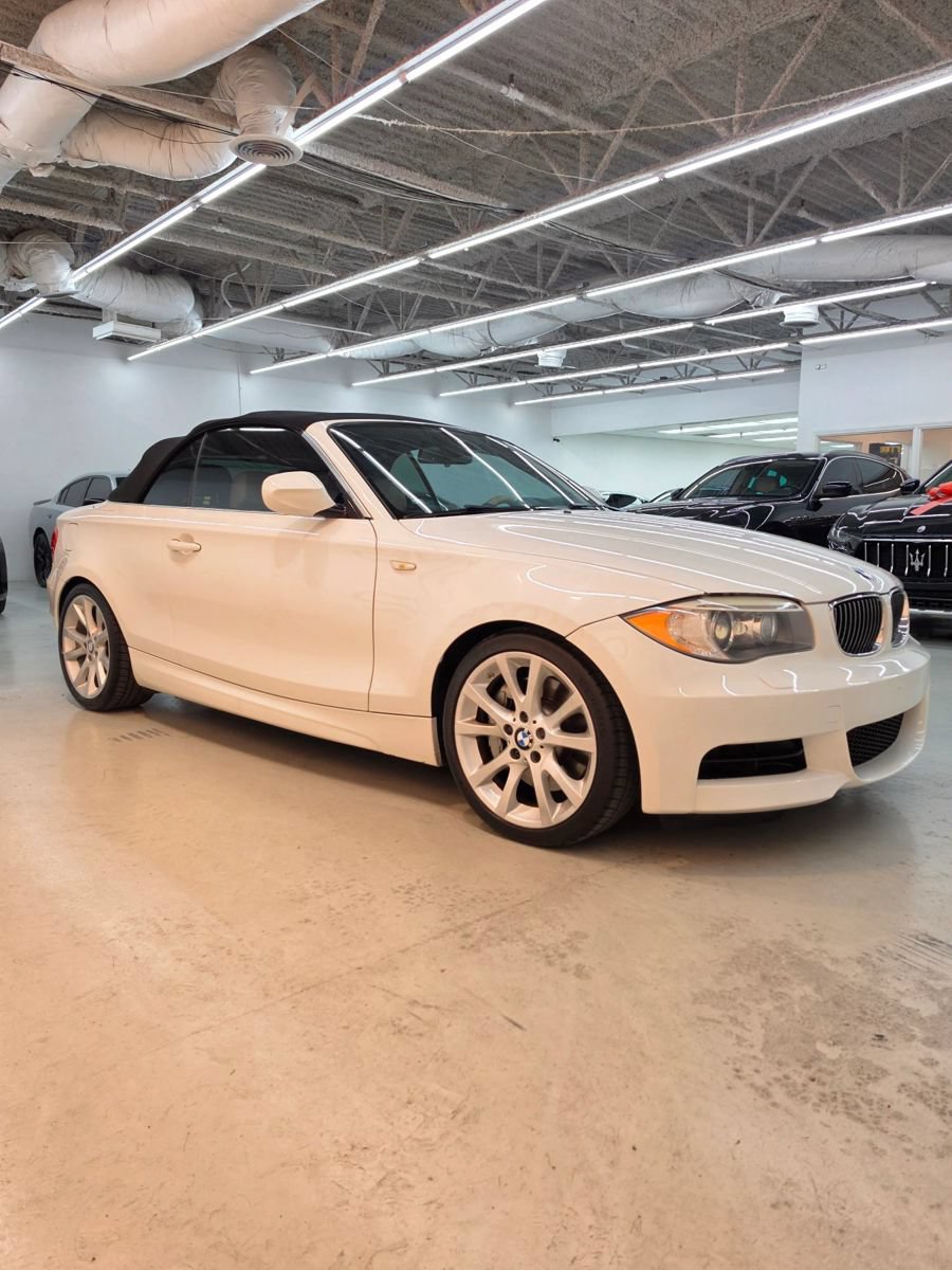 Used 2013 BMW 135i Convertible RWD image 21