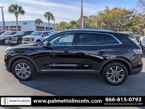 Certified 2022 Lincoln Nautilus FWD w/ Premium Package image 7