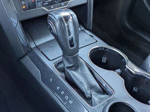 Used 2018 Ford Explorer XLT w/ Equipment Group 202A image 12