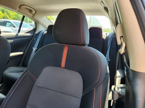 Used 2024 Nissan Sentra SR FWD image 11