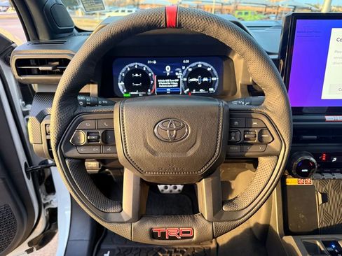 Used 2025 Toyota Tacoma TRD Pro image 11