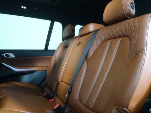 Used 2021 BMW X7 xDrive40i w/ M Sport Package image 16